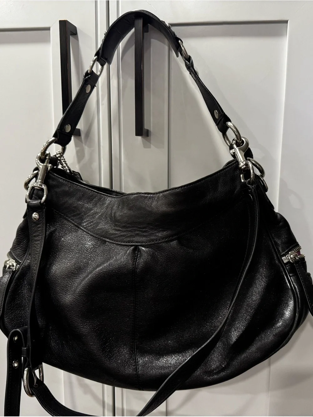 Vintage COACH Madison Shoulder Handbag Classic Black Leather 13250 Purple Lining